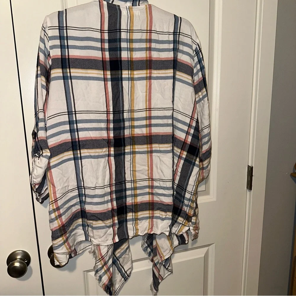 Maurice’s Plaid Kimono - Picture 2 of 5